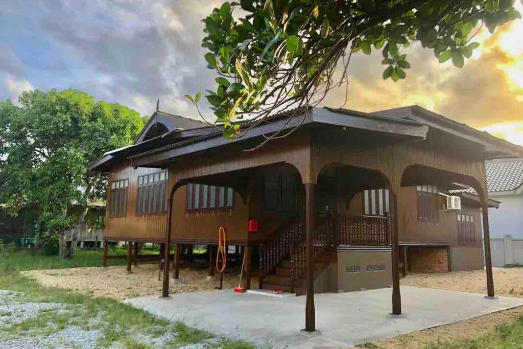 De Rhumaa Homestay Kuala Terengganu Exterior foto